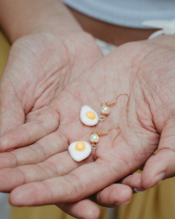 egg earrings